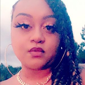 Meet your Posher, Marticia